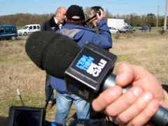 Manif 6 mars 2010 : Même les médias nationaux font la queue pour les interviews !